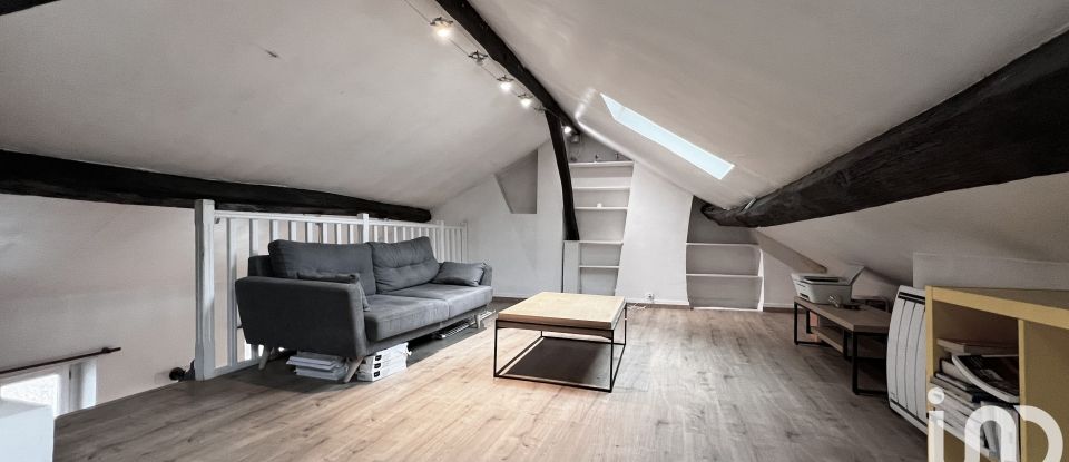 Duplex 3 rooms of 77 m² in Paris (75012)