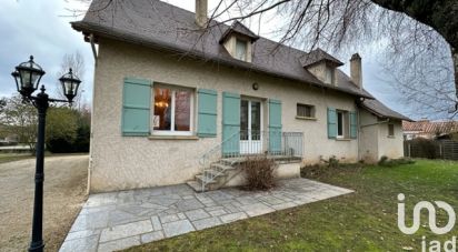 Maison traditionnelle 5 pièces de 156 m² à Saint-Céré (46400)