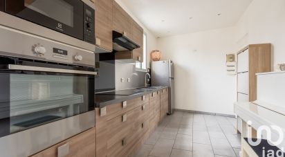 Apartment 3 rooms of 72 m² in Le Raincy (93340)