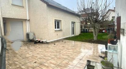 House 6 rooms of 98 m² in Chevilly-Larue (94550)