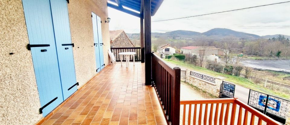 House 3 rooms of 82 m² in Mazeyrat-d'Allier (43300)