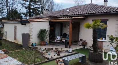 House 6 rooms of 136 m² in - (16110)
