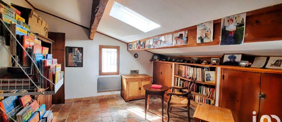 House 6 rooms of 189 m² in Maillane (13910)