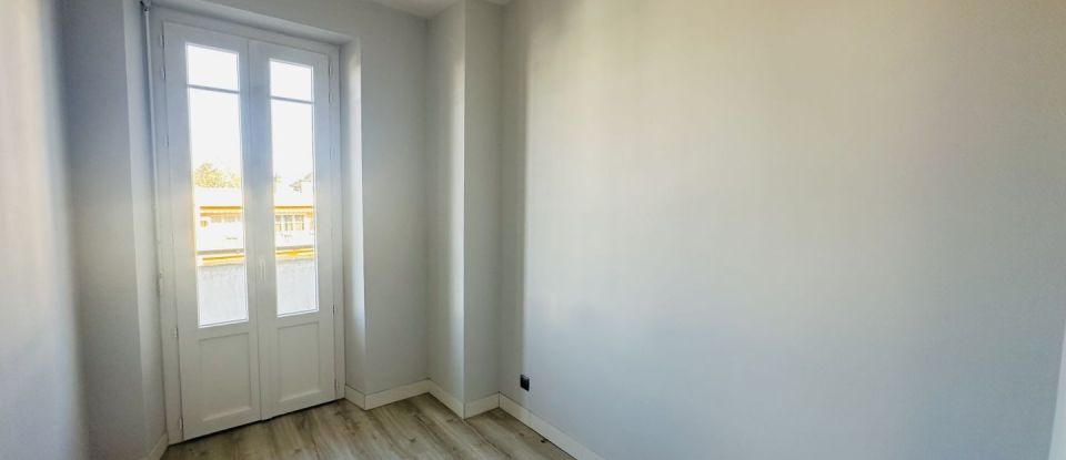 Apartment 4 rooms of 72 m² in Pau (64000)
