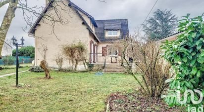 Traditional house 6 rooms of 154 m² in Ézy-sur-Eure (27530)