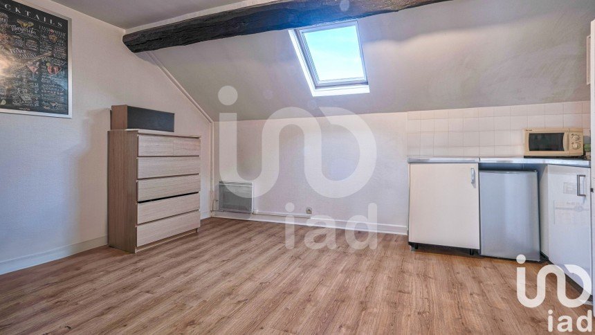 Apartment 2 rooms of 27 m² in Guyancourt (78280)