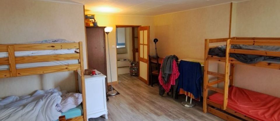 House 6 rooms of 155 m² in Saint-Gervais-d'Auvergne (63390)