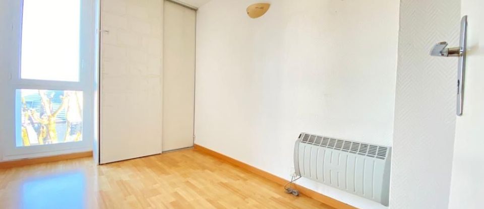 Apartment 3 rooms of 63 m² in Montigny-le-Bretonneux (78180)