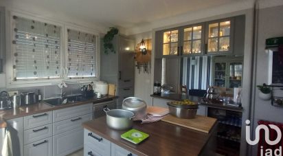 House 7 rooms of 148 m² in Neuvy-le-Roi (37370)