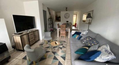 House 3 rooms of 73 m² in Bruay-sur-l'Escaut (59860)