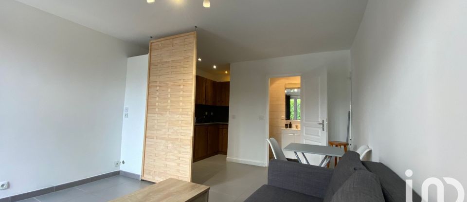 Apartment 1 room of 22 m² in Corbeil-Essonnes (91100)