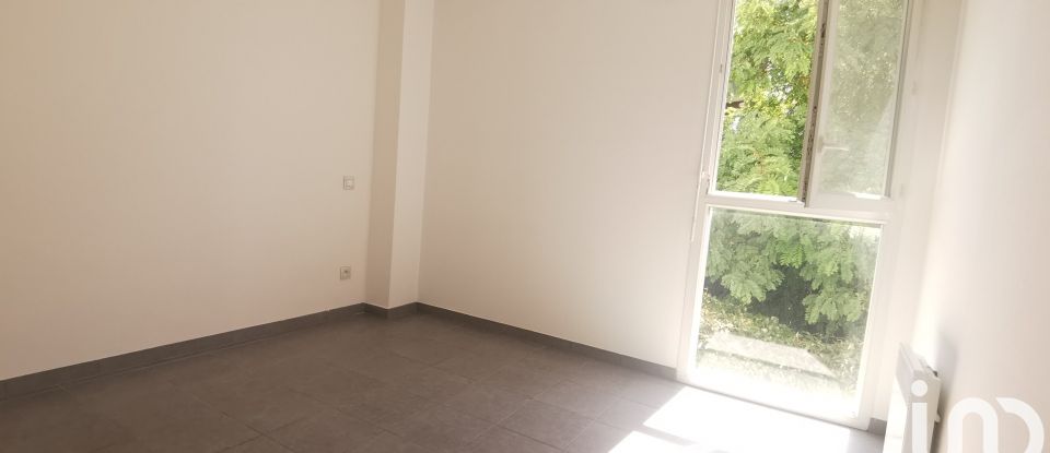 Apartment 3 rooms of 60 m² in Cenon (33150)
