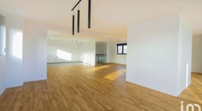 Apartment 8 rooms of 194 m² in Paris (75015)
