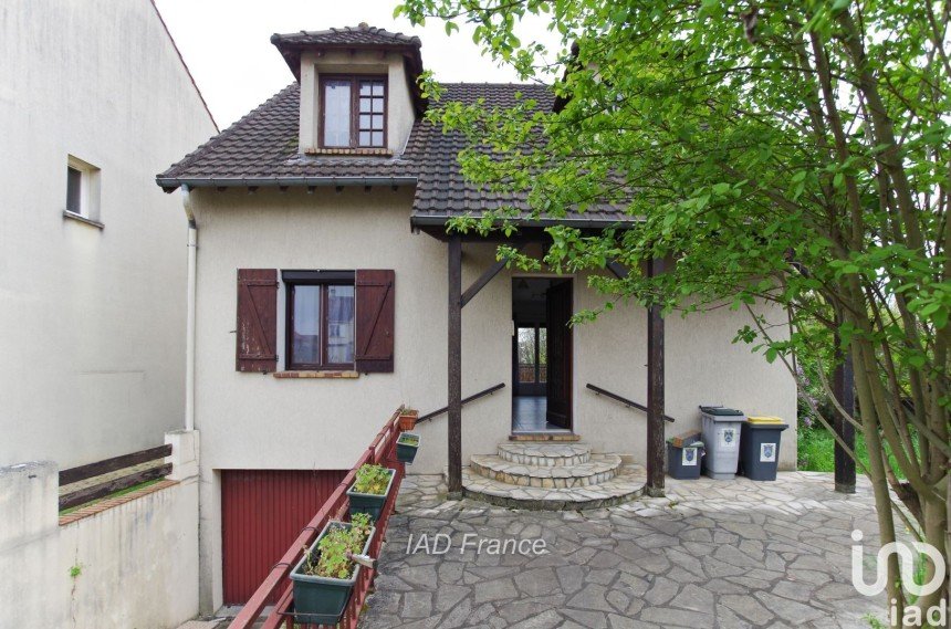 House 4 rooms of 97 m² in Vernouillet (78540)