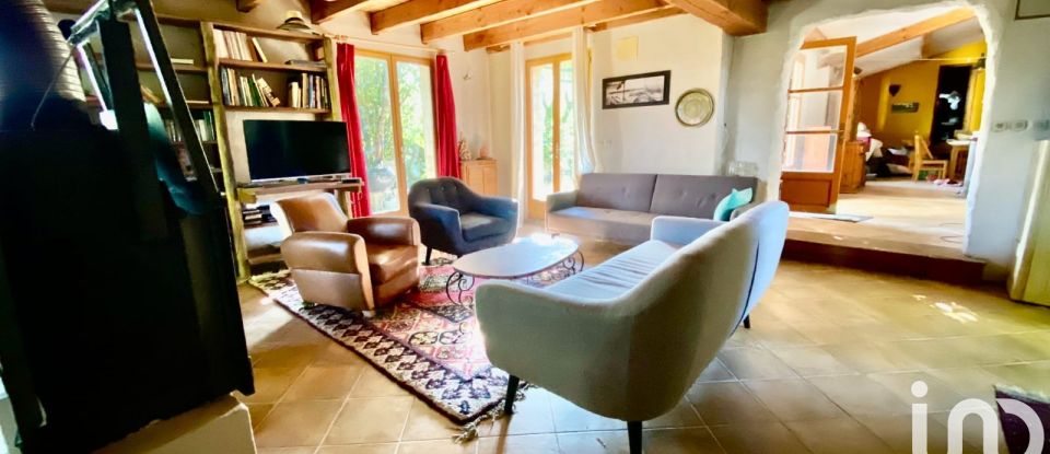 House 7 rooms of 185 m² in Vacquières (34270)