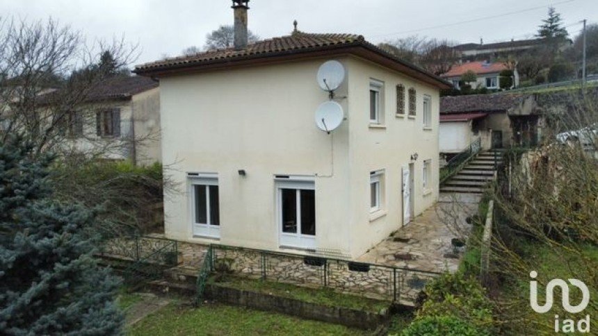 House 6 rooms of 126 m² in Vœuil-et-Giget (16400)