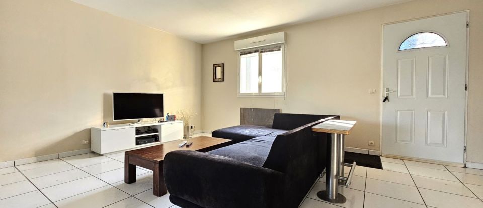 House 4 rooms of 102 m² in Carignan-de-Bordeaux (33360)