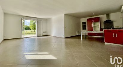 House 4 rooms of 101 m² in Benon (17170)