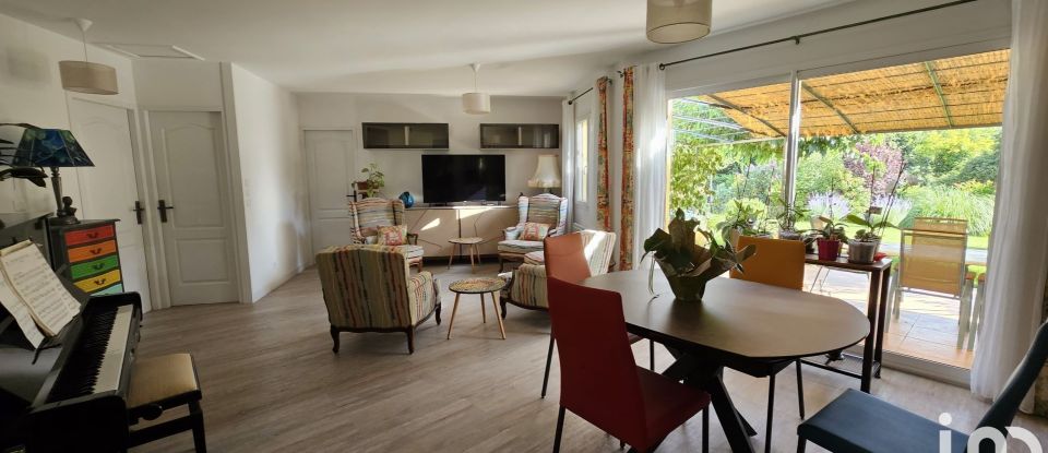 House 4 rooms of 101 m² in Brignoles (83170)