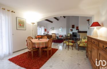 Maison 6 pièces de 173 m² à Nîmes (30000)