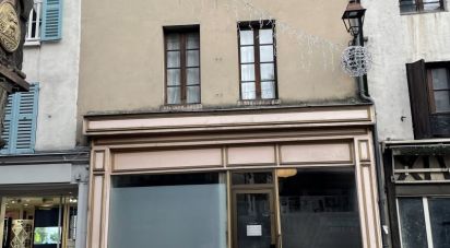 Building in Nogent-le-Roi (28210) of 212 m²