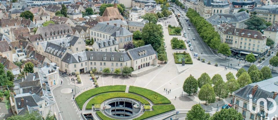 Appartement 4 pièces de 140 m² à Chartres (28000)