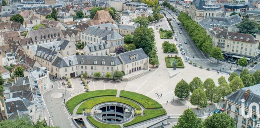 Appartement 4 pièces de 118 m² à Chartres (28000)