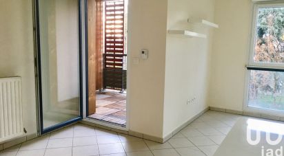 Appartement 2 pièces de 45 m² à Rillieux-la-Pape (69140)