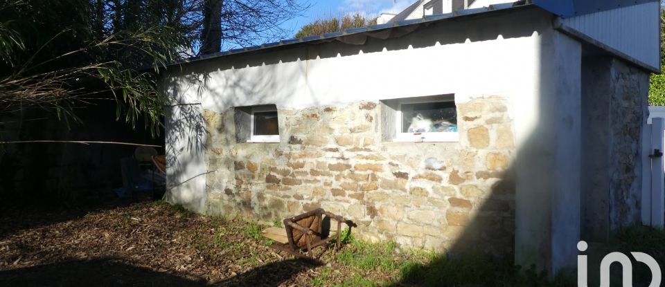 Traditional house 6 rooms of 113 m² in Quimper (29000)