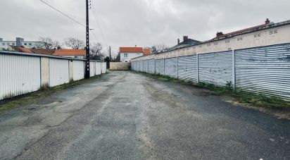 Parking/garage/box de 645 m² à Nantes (44200)