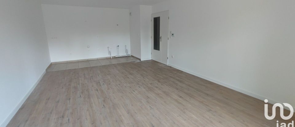 Apartment 3 rooms of 65 m² in Croix (59170)