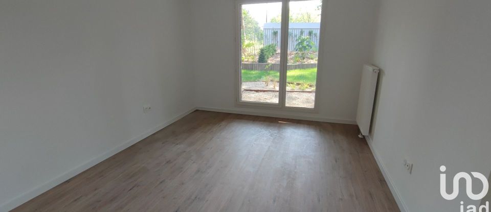 Appartement 3 pièces de 65 m² à Croix (59170)