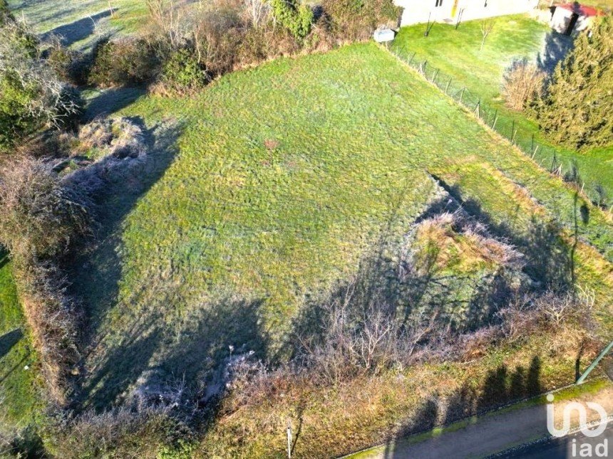Land of 1,095 m² in Sennely (45240)