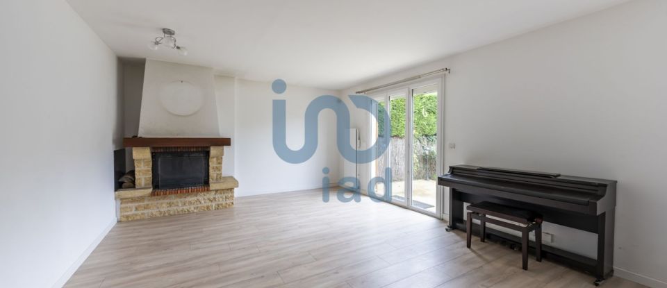 House 5 rooms of 110 m² in Nandy (77176)