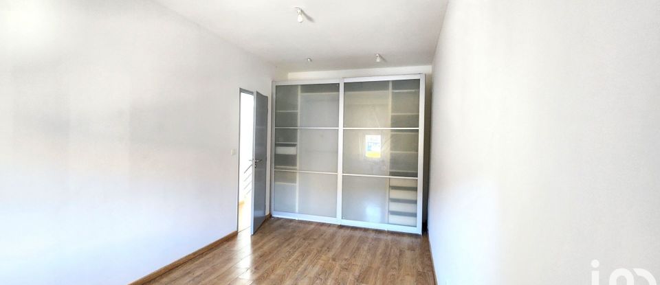 Apartment 5 rooms of 102 m² in Coursan (11110)