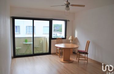 Apartment 2 rooms of 45 m² in Pontault-Combault (77340)