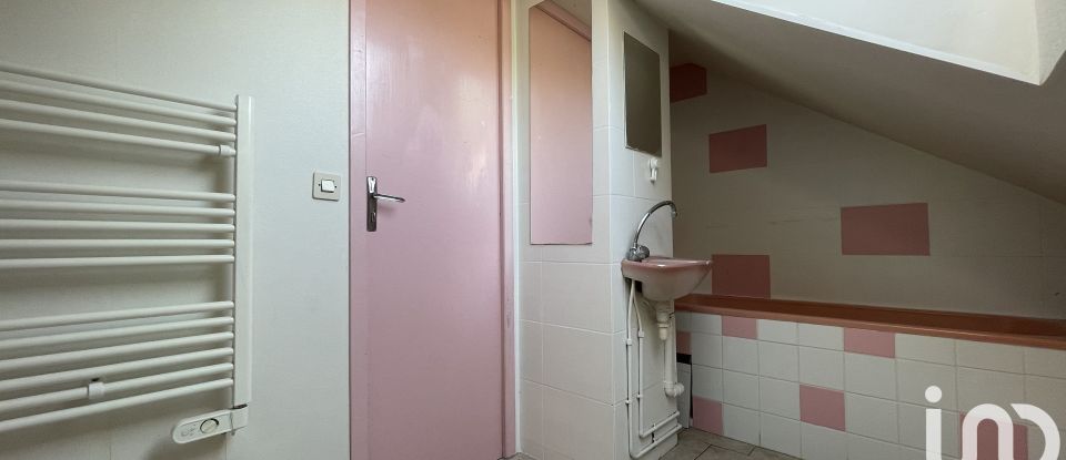 House 6 rooms of 140 m² in Bérou-la-Mulotière (28270)