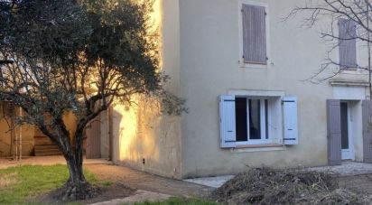 House 7 rooms of 180 m² in Pernes-les-Fontaines (84210)