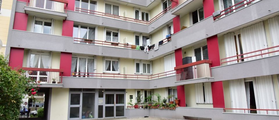 Apartment 4 rooms of 67 m² in Villeneuve-la-Garenne (92390)