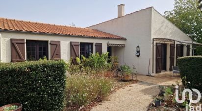 Traditional house 5 rooms of 127 m² in La Jarrie (17220)