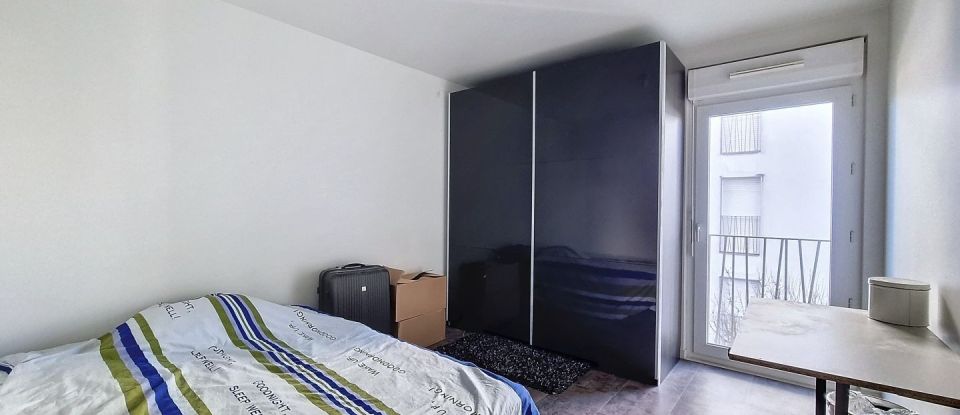 Apartment 3 rooms of 64 m² in Ris-Orangis (91130)