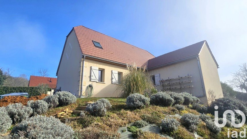 Traditional house 5 rooms of 148 m² in Thégra (46500)