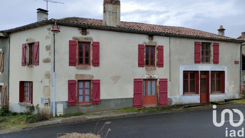 Maison de village 3 pièces de 125 m² à Brillac (16500)