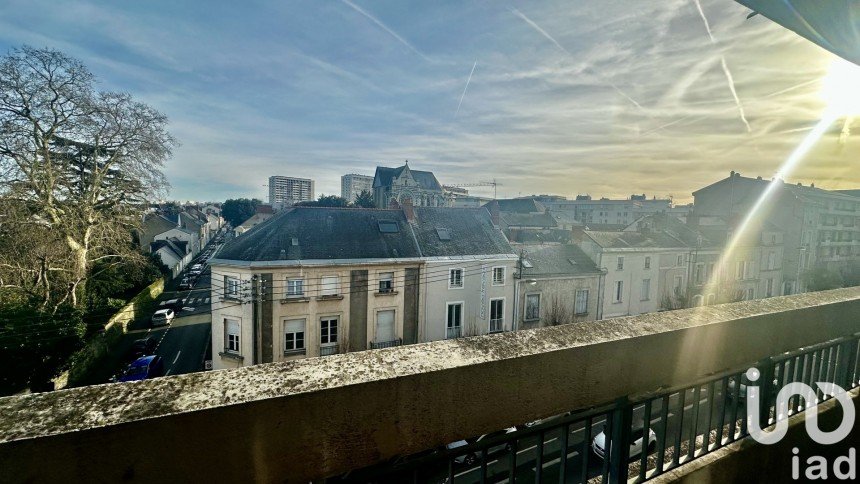Appartement 2 pièces de 53 m² à Angers (49100)
