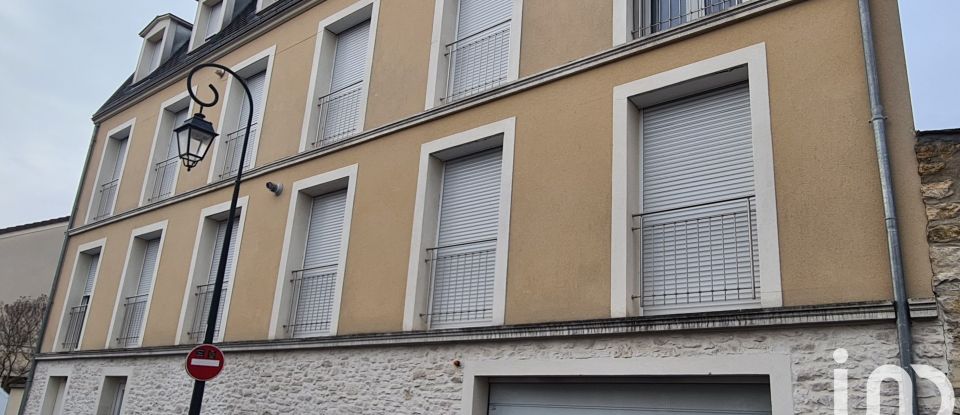 Apartment 3 rooms of 56 m² in Les Mureaux (78130)