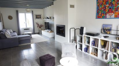 Maison traditionnelle 7 pièces de 146 m² à Larchant (77760)