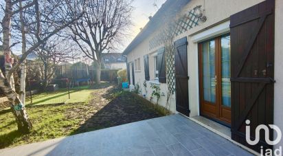 Maison traditionnelle 7 pièces de 132 m² à Crosne (91560)