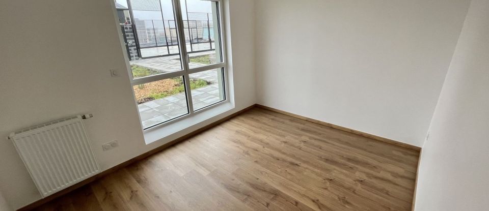 Apartment 3 rooms of 77 m² in Bordeaux (33000)