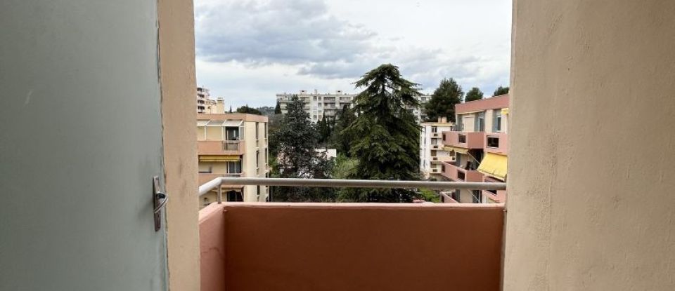 Appartement 3 pièces de 68 m² à Nîmes (30000)