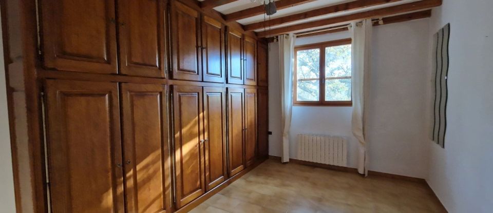House 6 rooms of 184 m² in Reillanne (04110)